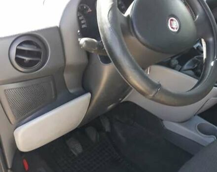 Серый Фиат Добло, объемом двигателя 1.3 л и пробегом 140 тыс. км за 5200 $, фото 13 на Automoto.ua