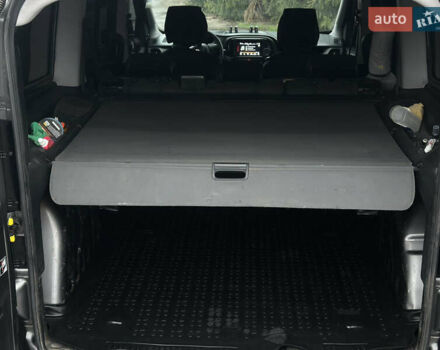 Серый Фиат Добло, объемом двигателя 1.6 л и пробегом 260 тыс. км за 12150 $, фото 12 на Automoto.ua