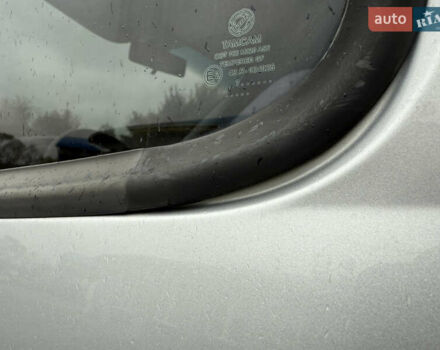 Серый Фиат Добло, объемом двигателя 1.6 л и пробегом 212 тыс. км за 9300 $, фото 25 на Automoto.ua