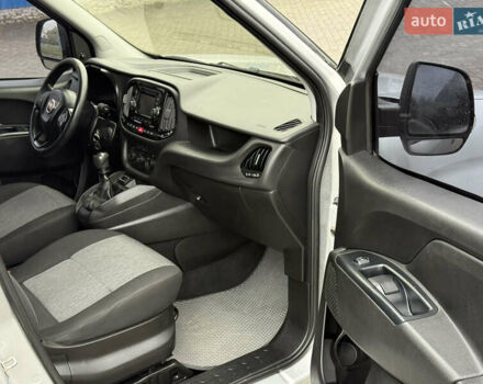 Серый Фиат Добло, объемом двигателя 1.6 л и пробегом 212 тыс. км за 9300 $, фото 12 на Automoto.ua