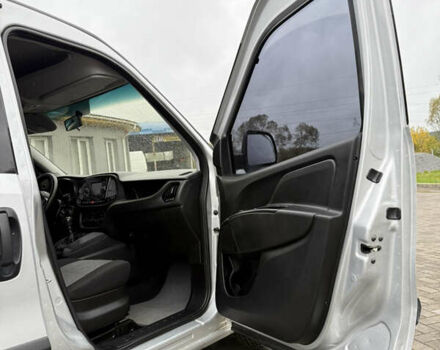 Серый Фиат Добло, объемом двигателя 1.6 л и пробегом 212 тыс. км за 9300 $, фото 14 на Automoto.ua