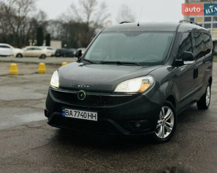 Серый Фиат Добло, объемом двигателя 1.6 л и пробегом 260 тыс. км за 12150 $, фото 5 на Automoto.ua