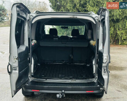 Серый Фиат Добло, объемом двигателя 1.6 л и пробегом 260 тыс. км за 12150 $, фото 13 на Automoto.ua