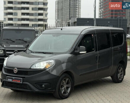 Сірий Фіат Добло, об'ємом двигуна 1.37 л та пробігом 250 тис. км за 8400 $, фото 2 на Automoto.ua
