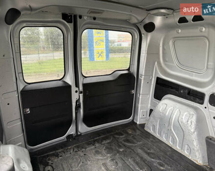 Серый Фиат Добло, объемом двигателя 1.6 л и пробегом 212 тыс. км за 9300 $, фото 17 на Automoto.ua