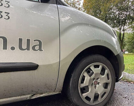 Серый Фиат Добло, объемом двигателя 1.25 л и пробегом 160 тыс. км за 10000 $, фото 7 на Automoto.ua