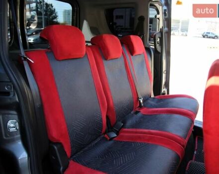 Серый Фиат Добло, объемом двигателя 1.37 л и пробегом 107 тыс. км за 9999 $, фото 8 на Automoto.ua