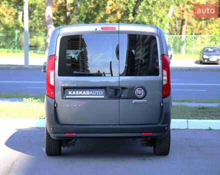 Серый Фиат Добло, объемом двигателя 1.37 л и пробегом 107 тыс. км за 9999 $, фото 4 на Automoto.ua