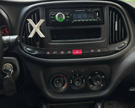 Серый Фиат Добло, объемом двигателя 1.25 л и пробегом 160 тыс. км за 10000 $, фото 14 на Automoto.ua