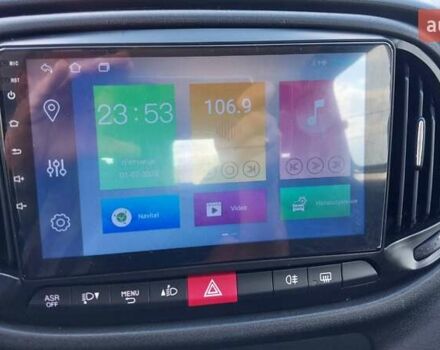 Серый Фиат Добло, объемом двигателя 1.37 л и пробегом 190 тыс. км за 13900 $, фото 6 на Automoto.ua