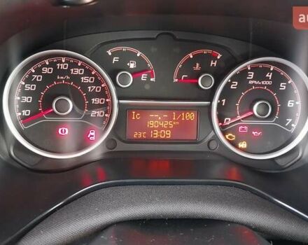 Серый Фиат Добло, объемом двигателя 1.37 л и пробегом 190 тыс. км за 13900 $, фото 7 на Automoto.ua