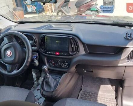 Серый Фиат Добло, объемом двигателя 1.37 л и пробегом 190 тыс. км за 13900 $, фото 16 на Automoto.ua