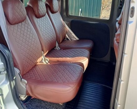 Серый Фиат Добло, объемом двигателя 1.9 л и пробегом 297 тыс. км за 4800 $, фото 5 на Automoto.ua