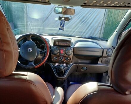 Серый Фиат Добло, объемом двигателя 1.9 л и пробегом 297 тыс. км за 4800 $, фото 7 на Automoto.ua