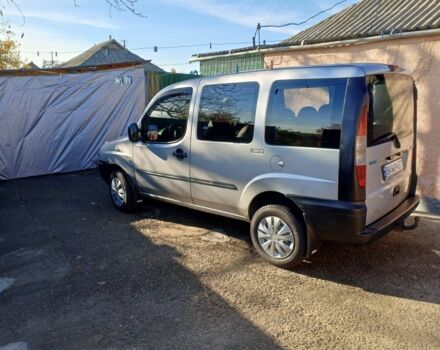 Серый Фиат Добло, объемом двигателя 1.9 л и пробегом 297 тыс. км за 4800 $, фото 1 на Automoto.ua