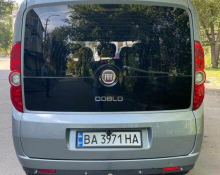Серый Фиат Добло, объемом двигателя 1.2 л и пробегом 220 тыс. км за 7000 $, фото 3 на Automoto.ua