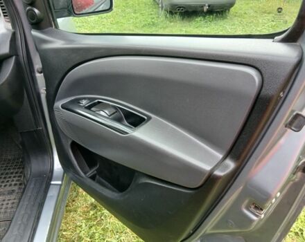 Сірий Фіат Добло, об'ємом двигуна 1.4 л та пробігом 282 тис. км за 3500 $, фото 6 на Automoto.ua