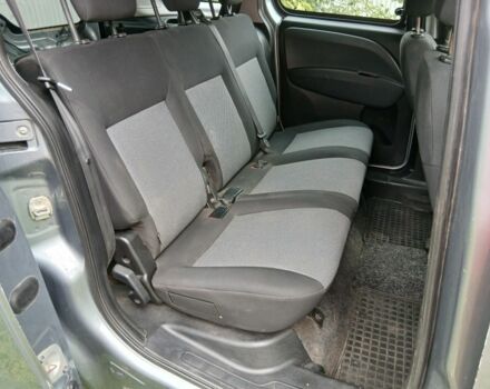 Сірий Фіат Добло, об'ємом двигуна 1.4 л та пробігом 282 тис. км за 3500 $, фото 4 на Automoto.ua