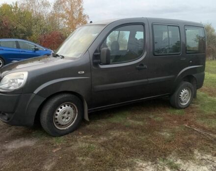 Серый Фиат Добло, объемом двигателя 1.4 л и пробегом 137 тыс. км за 5900 $, фото 1 на Automoto.ua