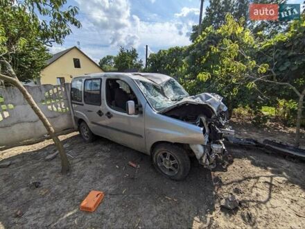 Серый Фиат Добло, объемом двигателя 1.91 л и пробегом 200 тыс. км за 1200 $, фото 1 на Automoto.ua