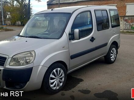 Сірий Фіат Добло, об'ємом двигуна 1.4 л та пробігом 225 тис. км за 5500 $, фото 1 на Automoto.ua