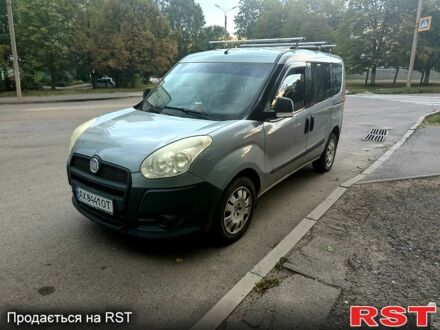 Серый Фиат Добло, объемом двигателя 1.4 л и пробегом 173 тыс. км за 5800 $, фото 1 на Automoto.ua