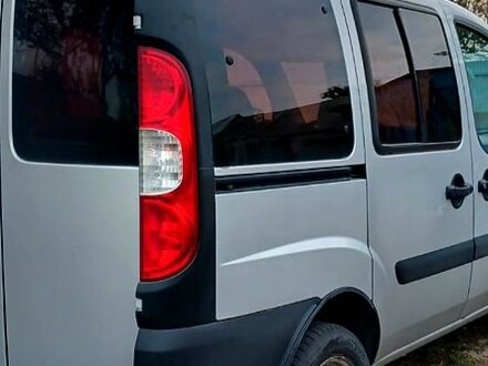 Серый Фиат Добло, объемом двигателя 1.4 л и пробегом 208 тыс. км за 5500 $, фото 1 на Automoto.ua