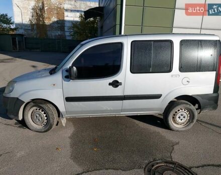 Серый Фиат Добло, объемом двигателя 1.4 л и пробегом 322 тыс. км за 4500 $, фото 1 на Automoto.ua