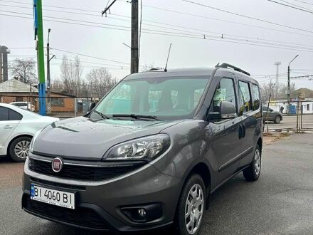 Серый Фиат Добло, объемом двигателя 1.4 л и пробегом 80 тыс. км за 16900 $, фото 1 на Automoto.ua