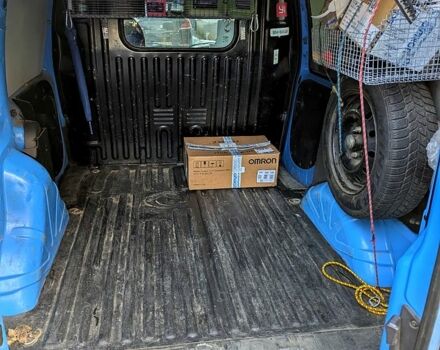 Синий Фиат Добло, объемом двигателя 1.6 л и пробегом 380 тыс. км за 2500 $, фото 6 на Automoto.ua