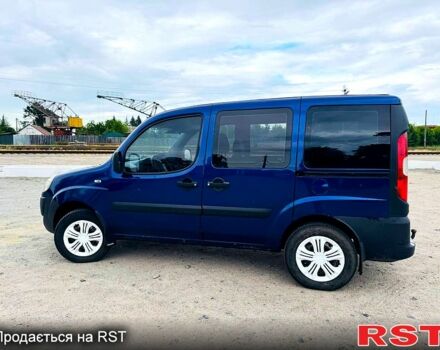 Синий Фиат Добло, объемом двигателя 1.9 л и пробегом 300 тыс. км за 4850 $, фото 3 на Automoto.ua