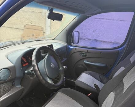 Синий Фиат Добло, объемом двигателя 1.2 л и пробегом 200 тыс. км за 2350 $, фото 5 на Automoto.ua