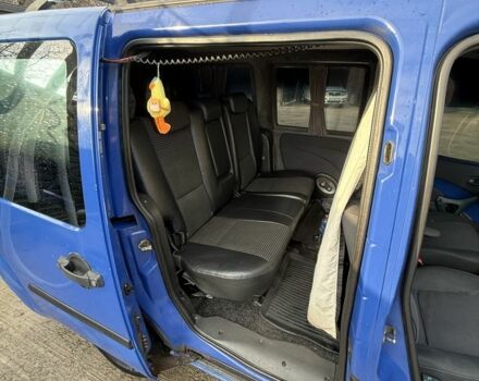 Синий Фиат Добло, объемом двигателя 1.9 л и пробегом 400 тыс. км за 2800 $, фото 2 на Automoto.ua