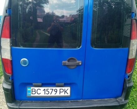 Синий Фиат Добло, объемом двигателя 1.2 л и пробегом 250 тыс. км за 4100 $, фото 1 на Automoto.ua