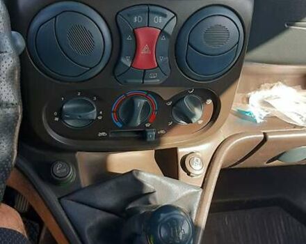 Синий Фиат Добло, объемом двигателя 1.2 л и пробегом 190 тыс. км за 4000 $, фото 14 на Automoto.ua