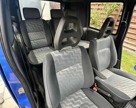 Синий Фиат Добло, объемом двигателя 1.6 л и пробегом 203 тыс. км за 3800 $, фото 13 на Automoto.ua