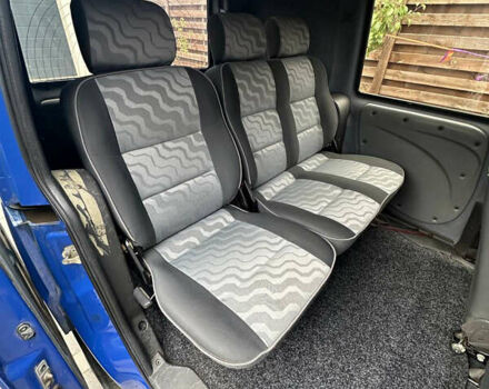 Синий Фиат Добло, объемом двигателя 1.6 л и пробегом 203 тыс. км за 3800 $, фото 11 на Automoto.ua