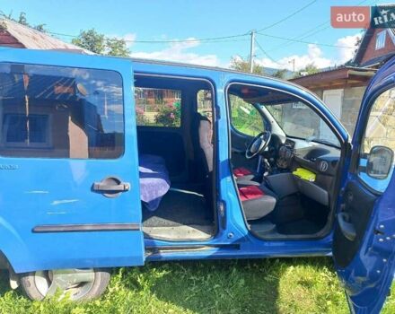 Синий Фиат Добло, объемом двигателя 1.2 л и пробегом 320 тыс. км за 4400 $, фото 2 на Automoto.ua