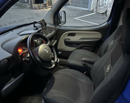 Синий Фиат Добло, объемом двигателя 1.3 л и пробегом 229 тыс. км за 4300 $, фото 11 на Automoto.ua