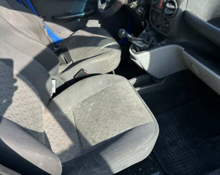 Синий Фиат Добло, объемом двигателя 1.25 л и пробегом 260 тыс. км за 2900 $, фото 5 на Automoto.ua