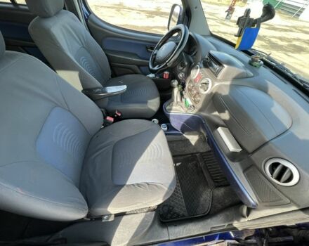 Синий Фиат Добло, объемом двигателя 1.2 л и пробегом 264 тыс. км за 5000 $, фото 7 на Automoto.ua