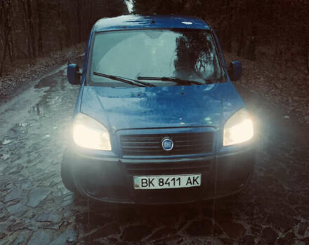 Синий Фиат Добло, объемом двигателя 1.25 л и пробегом 380 тыс. км за 5300 $, фото 1 на Automoto.ua