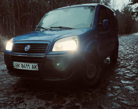 Синий Фиат Добло, объемом двигателя 1.25 л и пробегом 380 тыс. км за 5300 $, фото 2 на Automoto.ua
