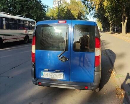 Синий Фиат Добло, объемом двигателя 1.4 л и пробегом 350 тыс. км за 3600 $, фото 3 на Automoto.ua