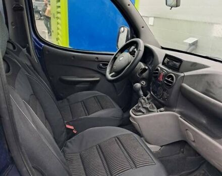 Синий Фиат Добло, объемом двигателя 1.4 л и пробегом 241 тыс. км за 4600 $, фото 4 на Automoto.ua