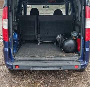 Синій Фіат Добло, об'ємом двигуна 1.4 л та пробігом 189 тис. км за 5800 $, фото 6 на Automoto.ua