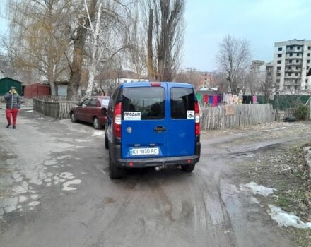 Синий Фиат Добло, объемом двигателя 1.4 л и пробегом 236 тыс. км за 4200 $, фото 3 на Automoto.ua