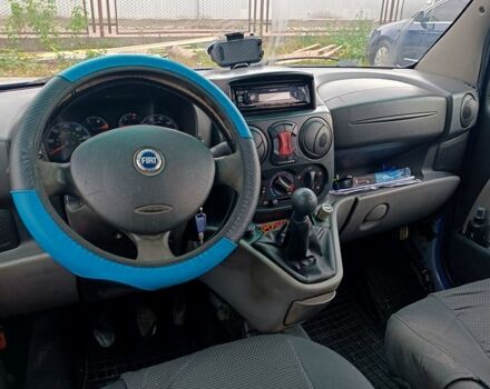 Синий Фиат Добло, объемом двигателя 1.2 л и пробегом 324 тыс. км за 3500 $, фото 5 на Automoto.ua