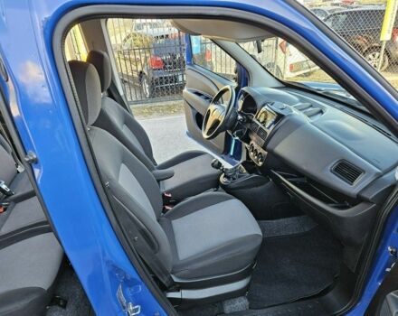 Синий Фиат Добло, объемом двигателя 1.4 л и пробегом 145 тыс. км за 7100 $, фото 6 на Automoto.ua