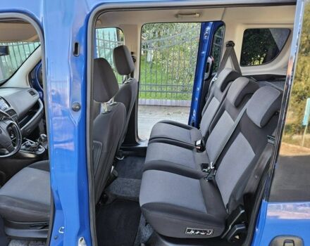 Синий Фиат Добло, объемом двигателя 1.4 л и пробегом 145 тыс. км за 7100 $, фото 7 на Automoto.ua